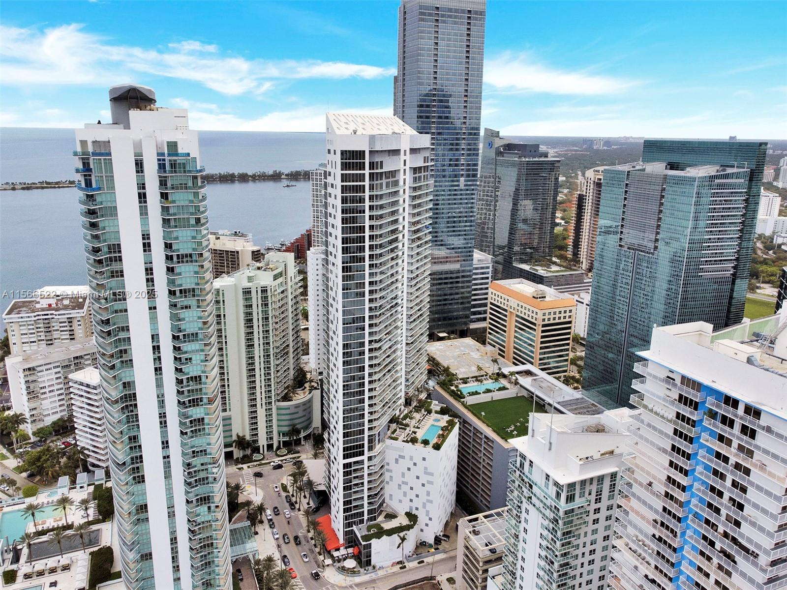1300 Brickell Bay Dr #2701, Miami FL 33131