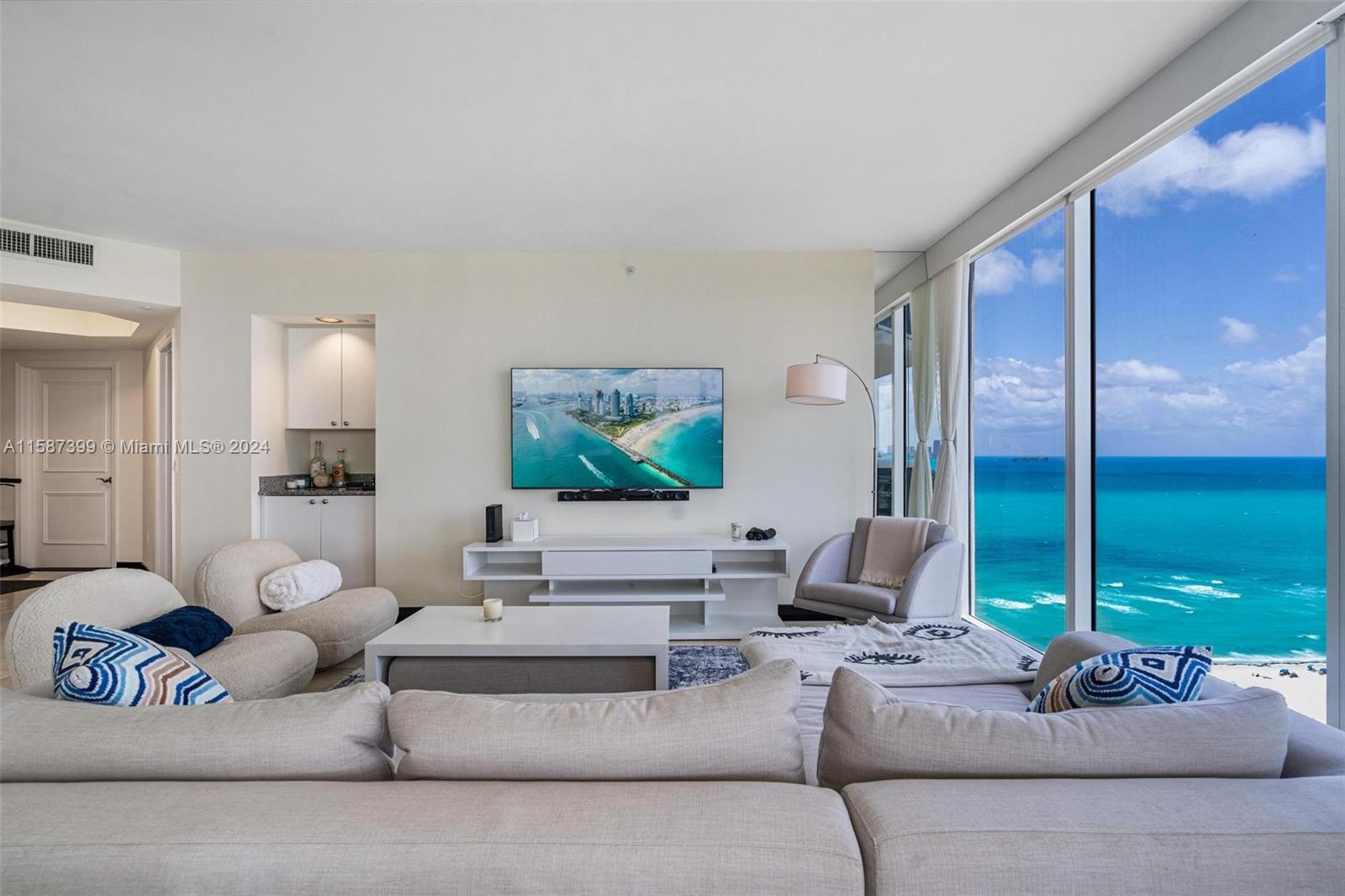 Apartamento à Venda em Miami Beach, FL