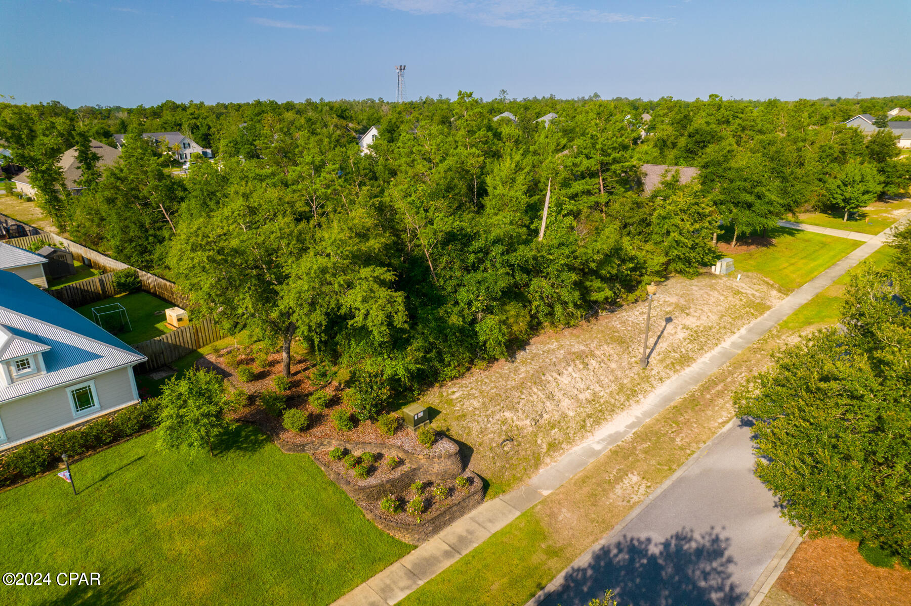 Image 8 For 154 Lake Merial Boulevard