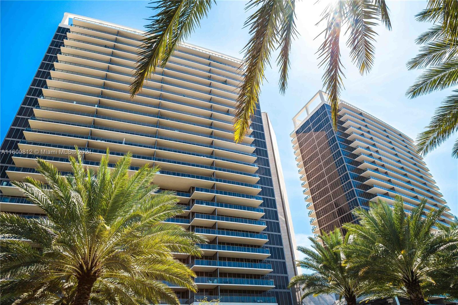 Apartamento à Venda em Bal Harbour, FL