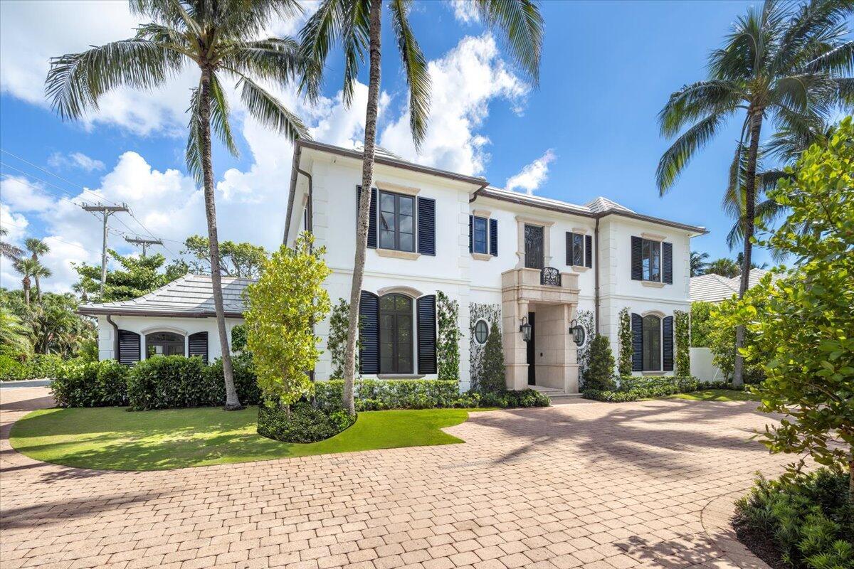 125 Via Vizcaya Palm Beach, FL 33480