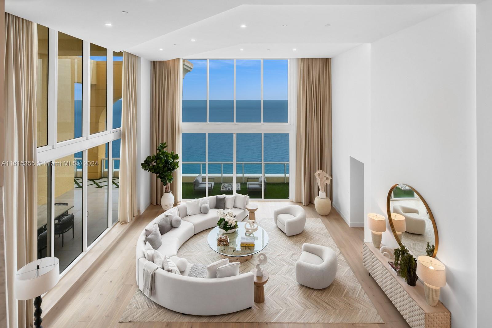 Apartamento à Venda em Sunny Isles Beach, FL