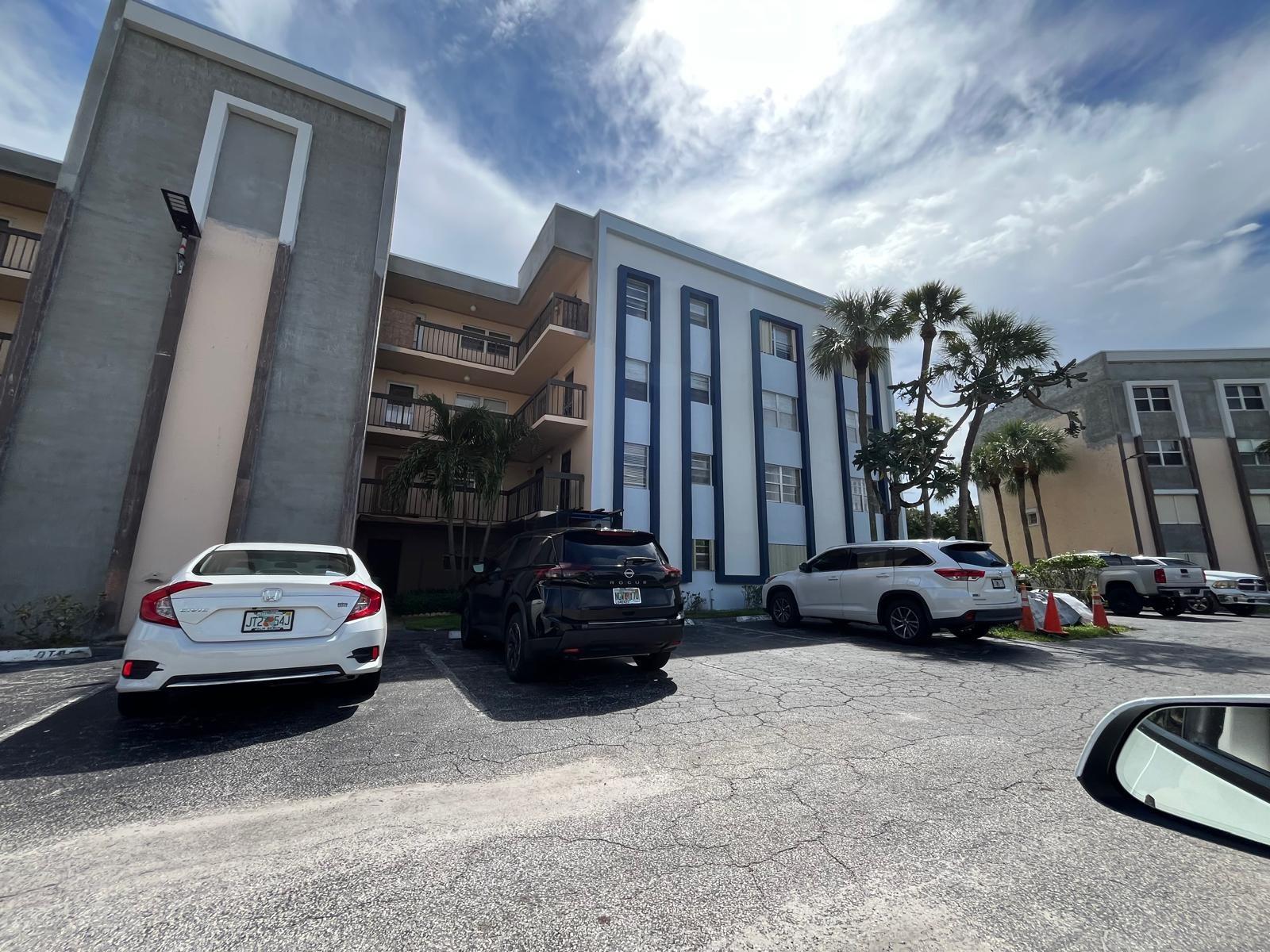 Boca Teeca Cond #8 Bldg1