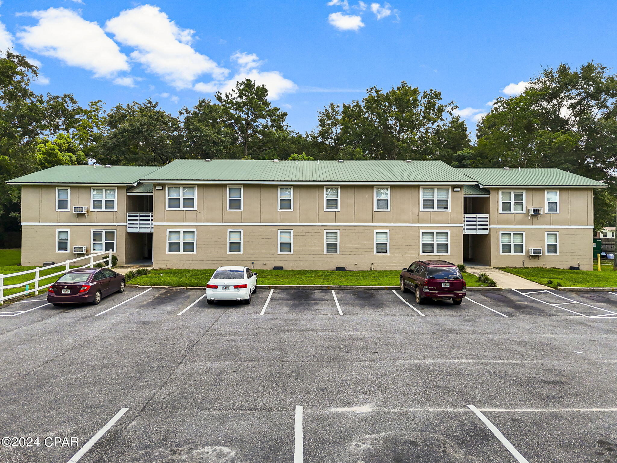 Image 1 For 872 Deerwood Lane