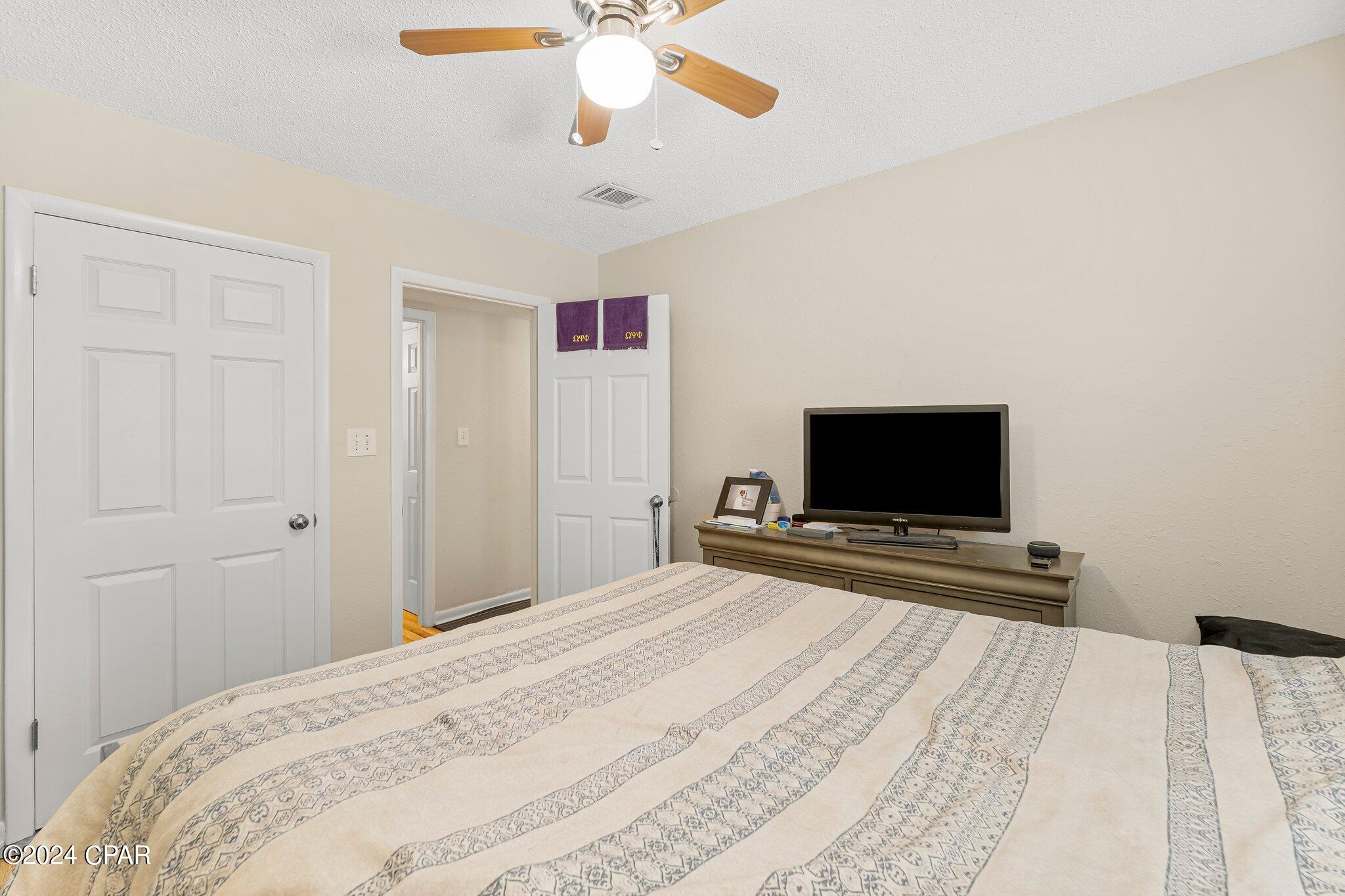 Image 15 For 872 Deerwood Lane