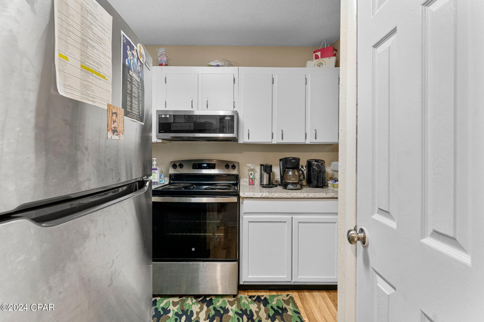Image 9 For 872 Deerwood Lane