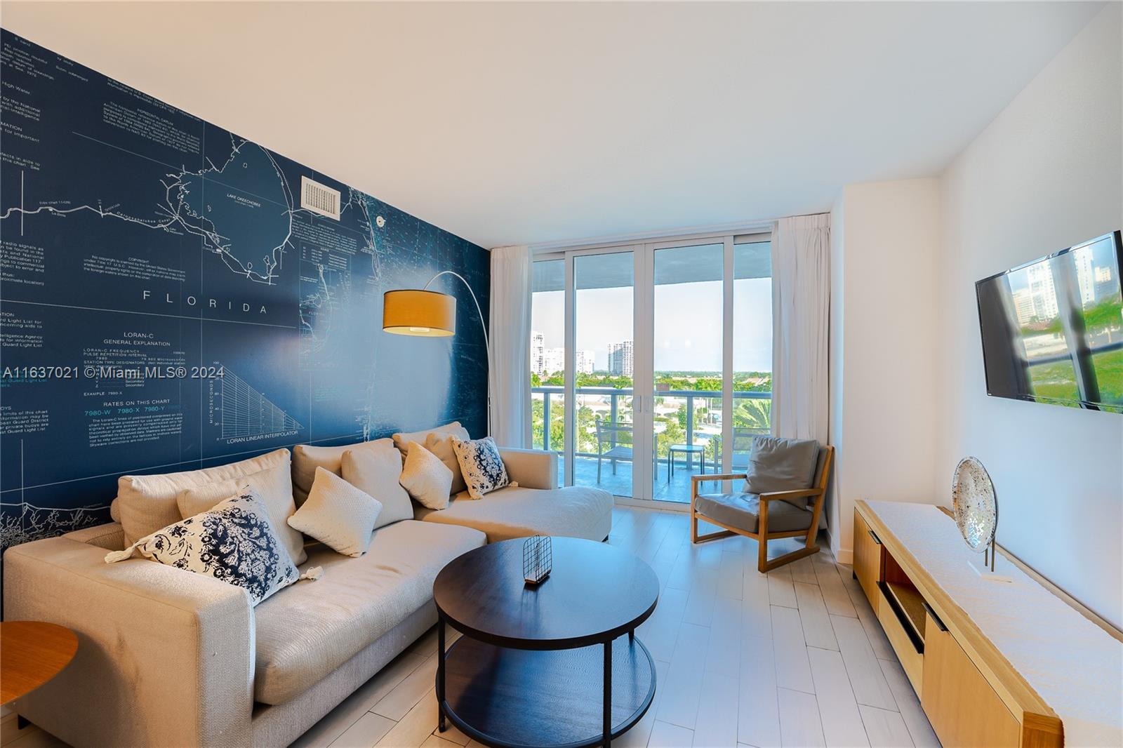 Condo for Sale in Hallandale Beach, FL