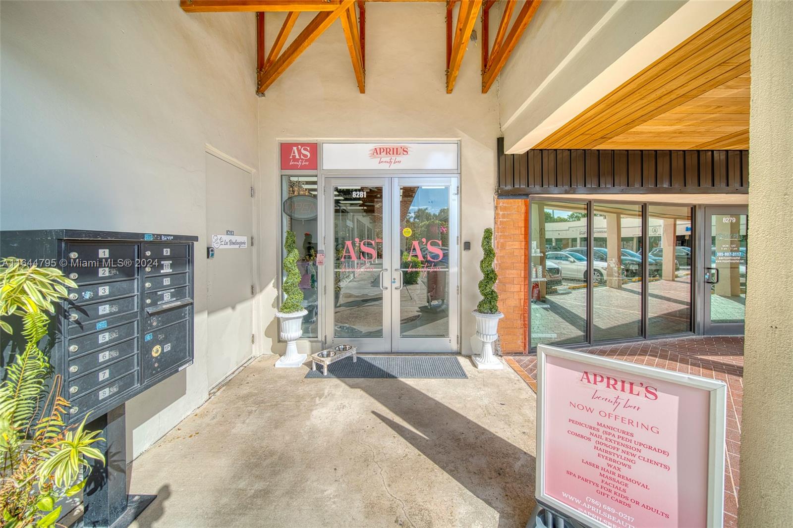 Full-Service Beauty Salon For Sale In Pinecrest
