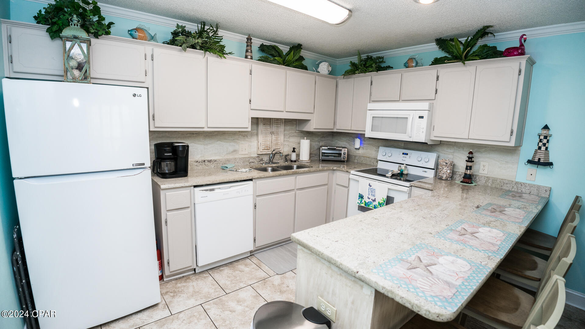Image 15 For 17462 Front Beach Road 54103