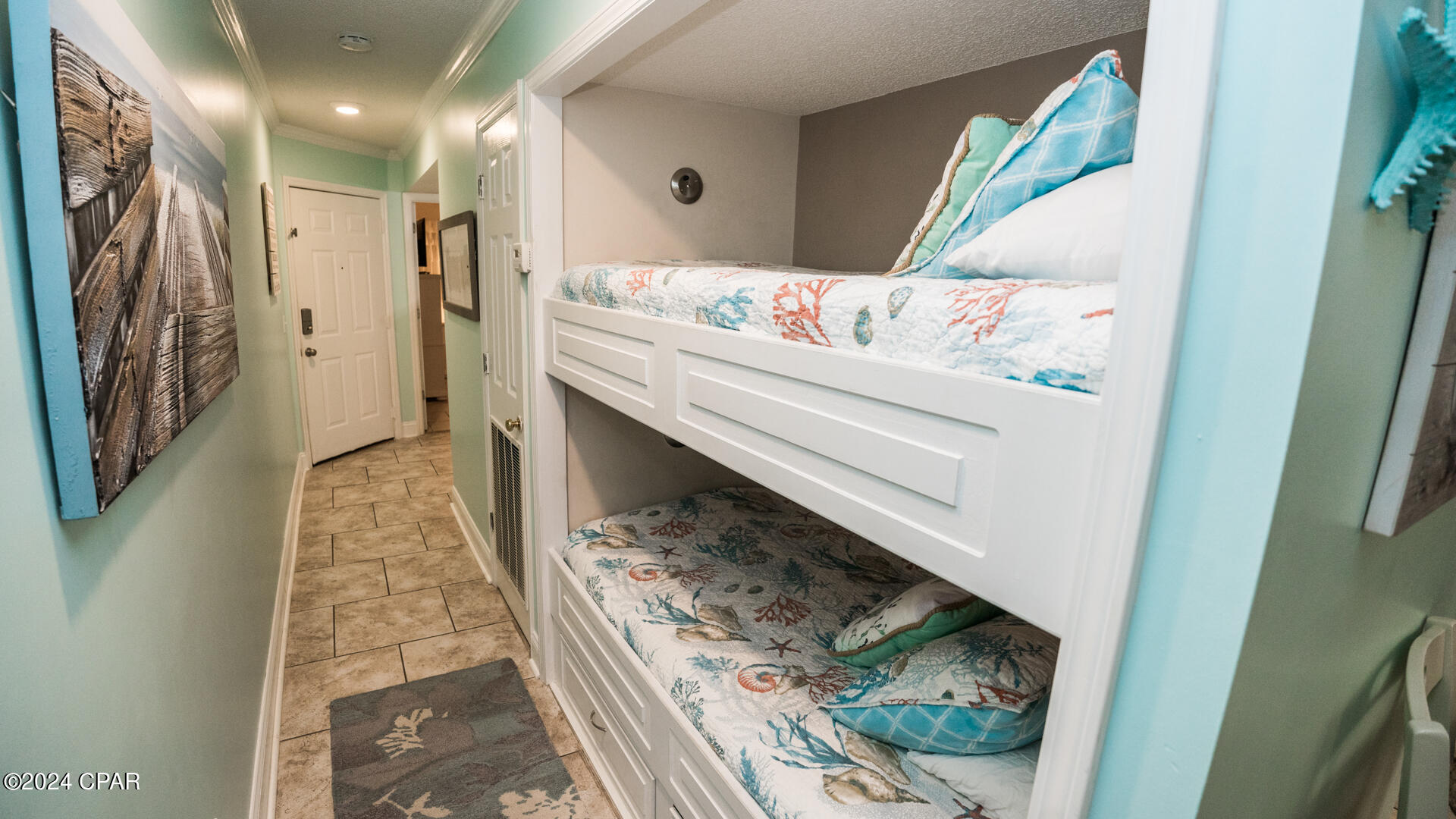 Image 19 For 17462 Front Beach Road 54103