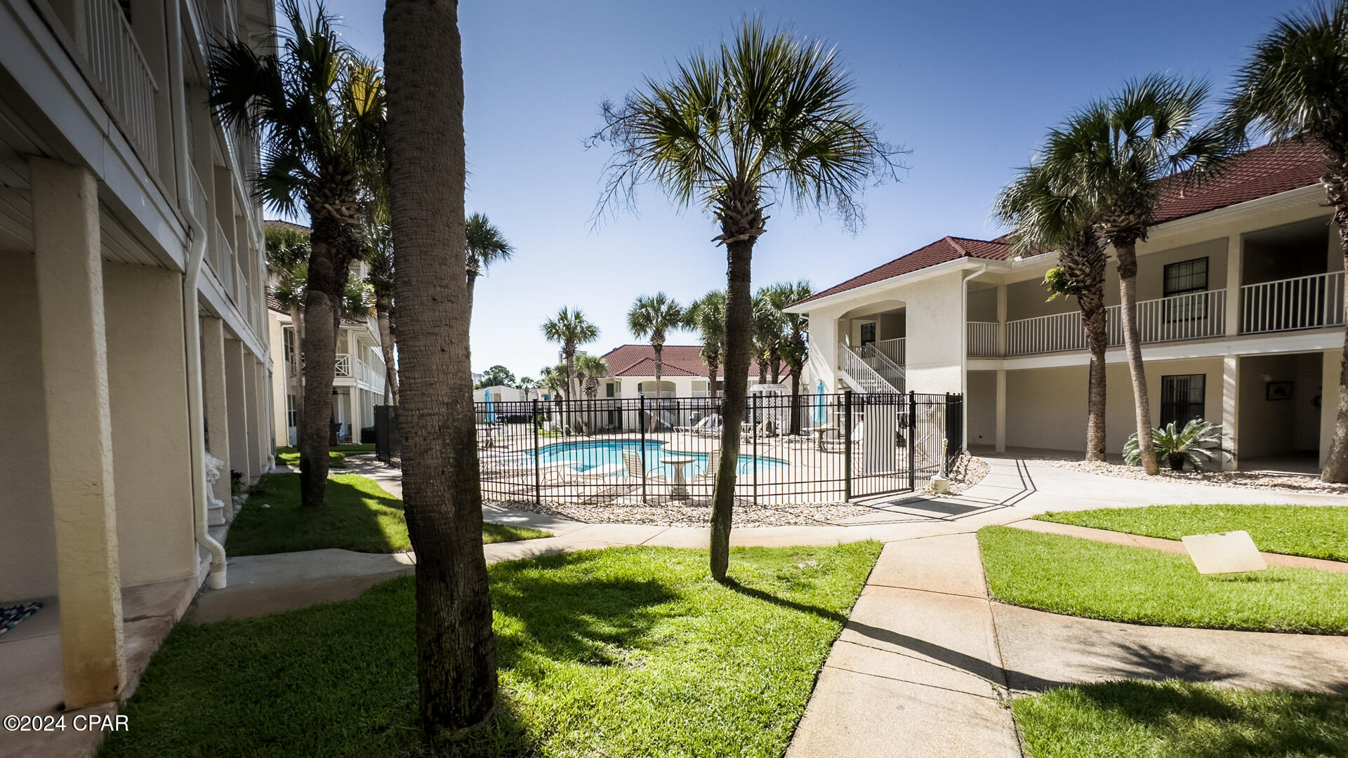 Image 31 For 17462 Front Beach Road 54103