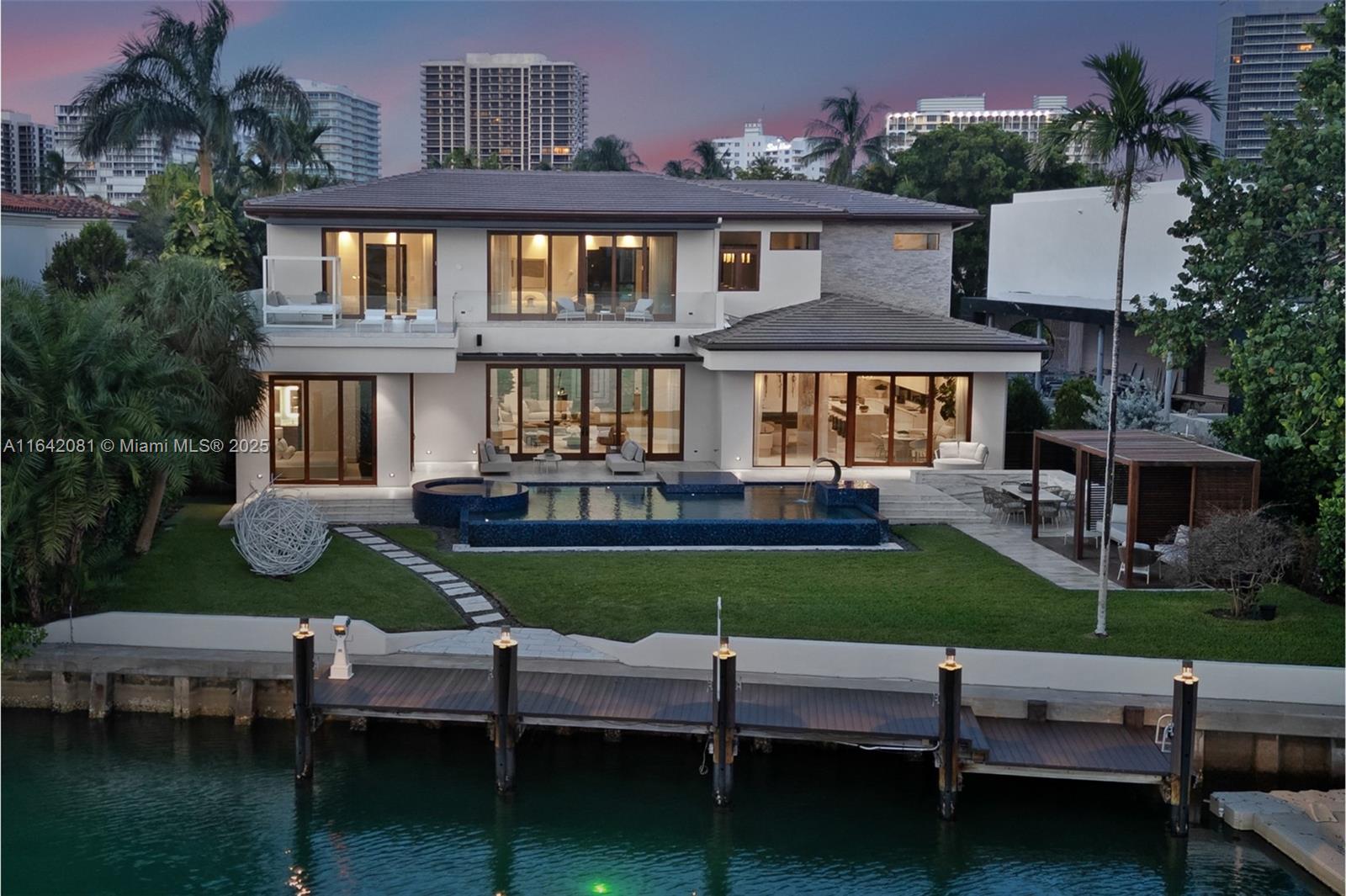 100 Bal Bay Dr, Bal Harbour, Florida 33154