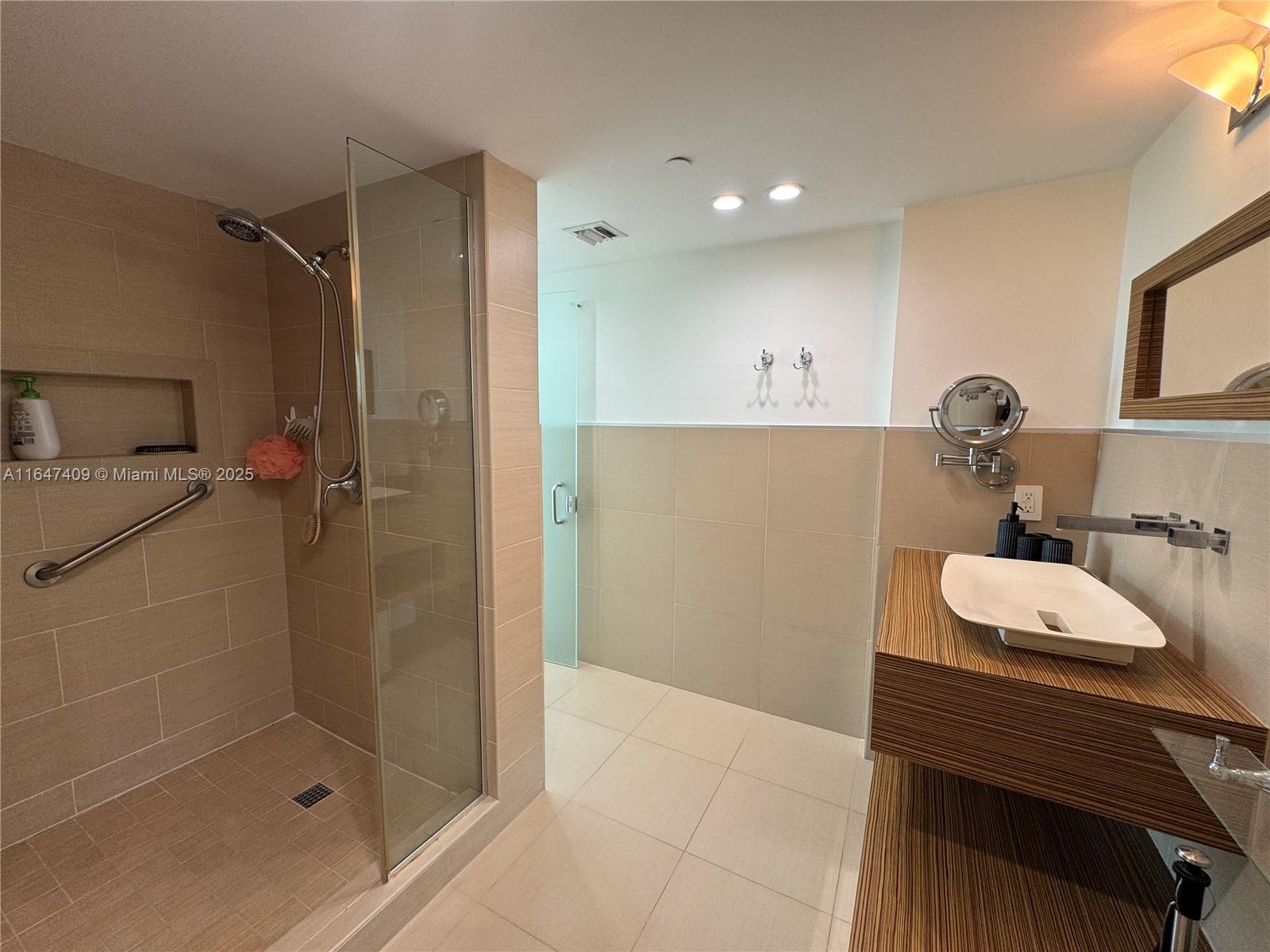 2101 Brickell Ave #1512, Miami FL 33129