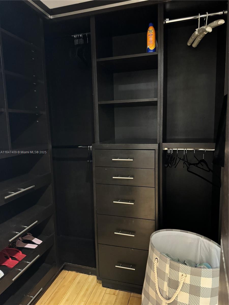 2101 Brickell Ave #1512, Miami FL 33129
