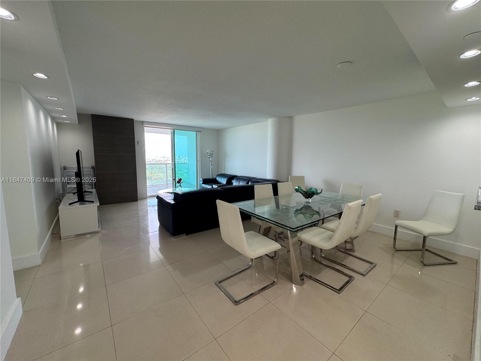 2101 Brickell Ave #1512, Miami FL 33129