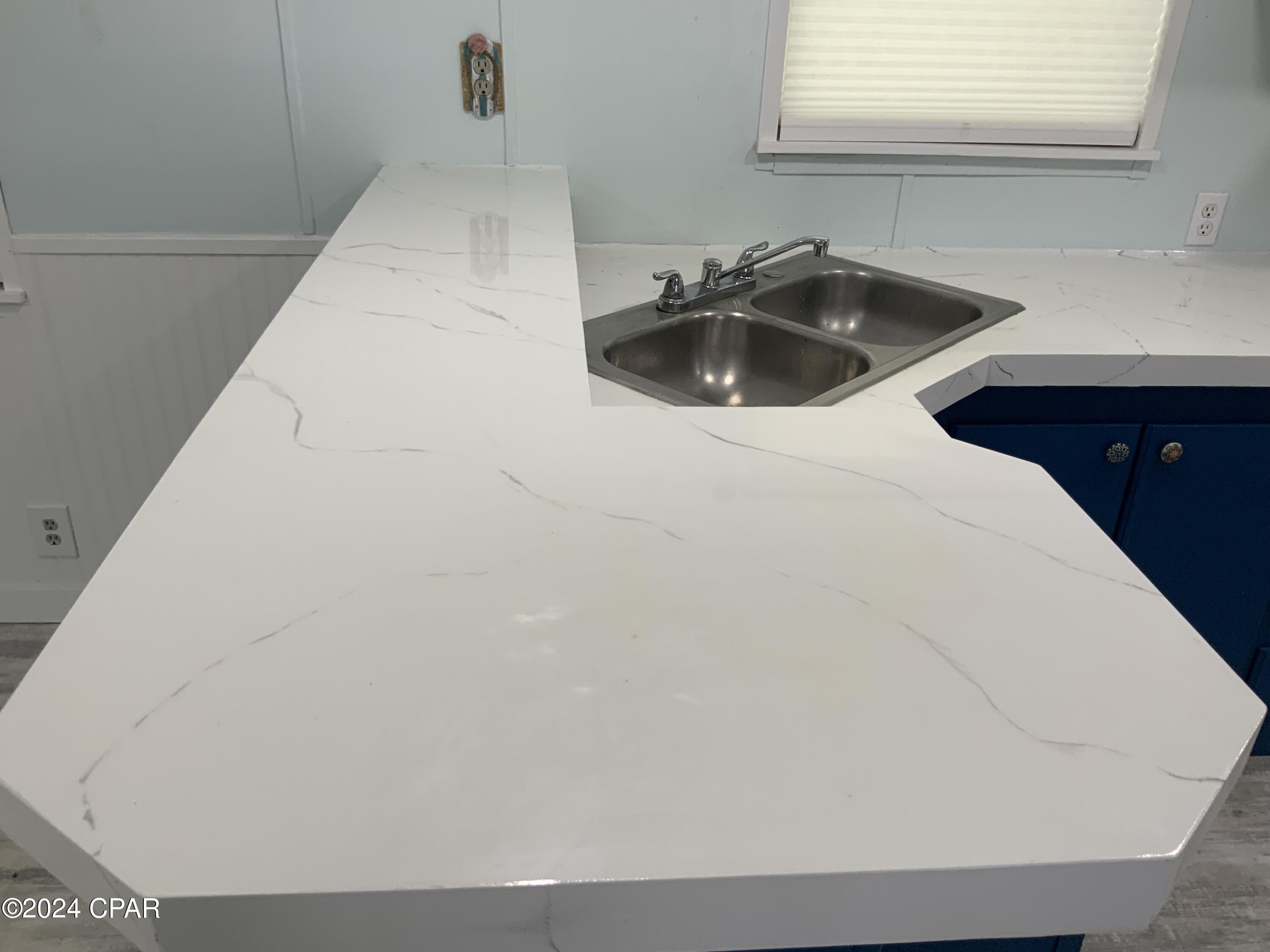 Image 5 For 7125 Beachwood Boulevard