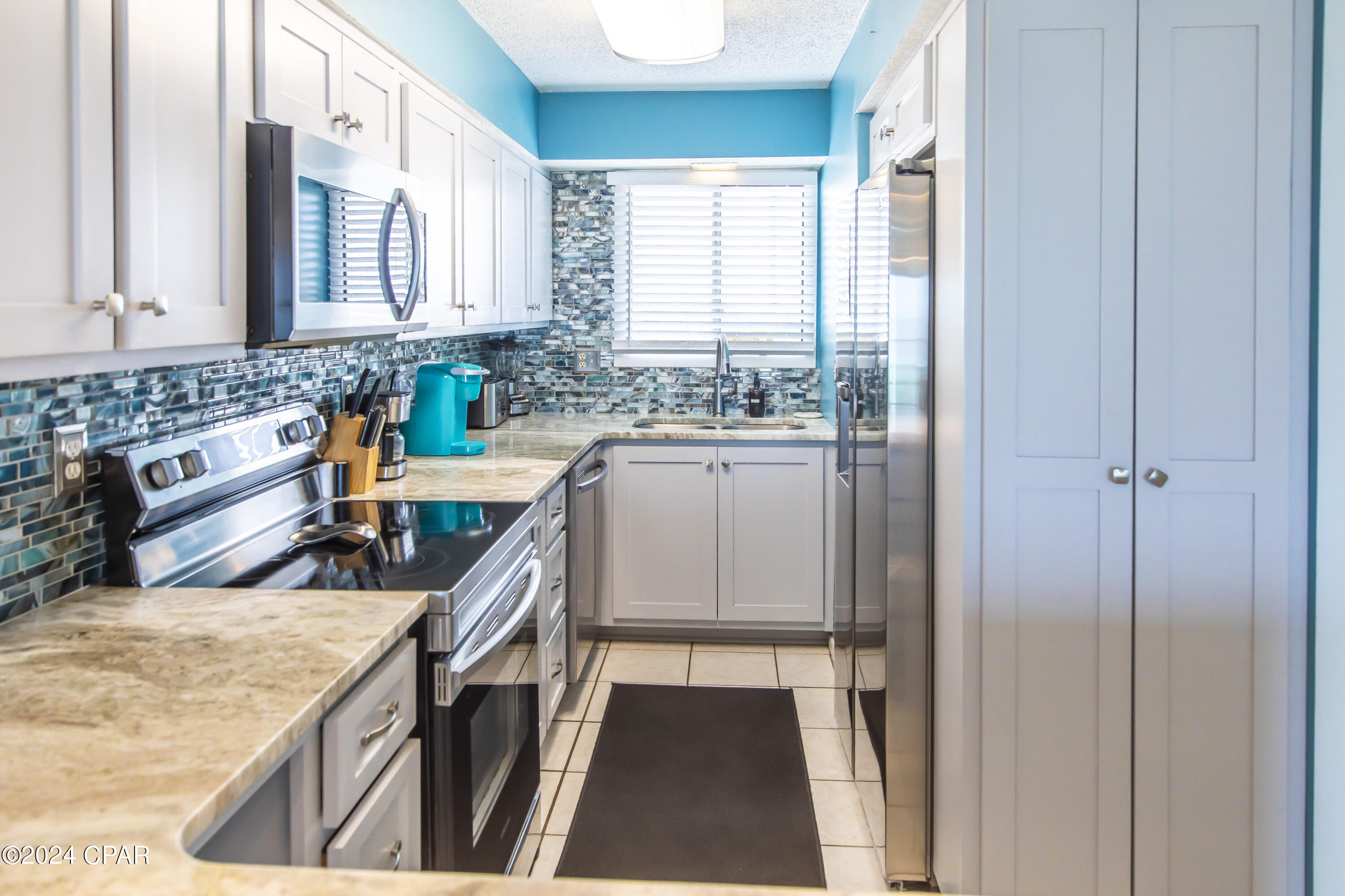 Image 12 For 5801 Thomas Drive 611