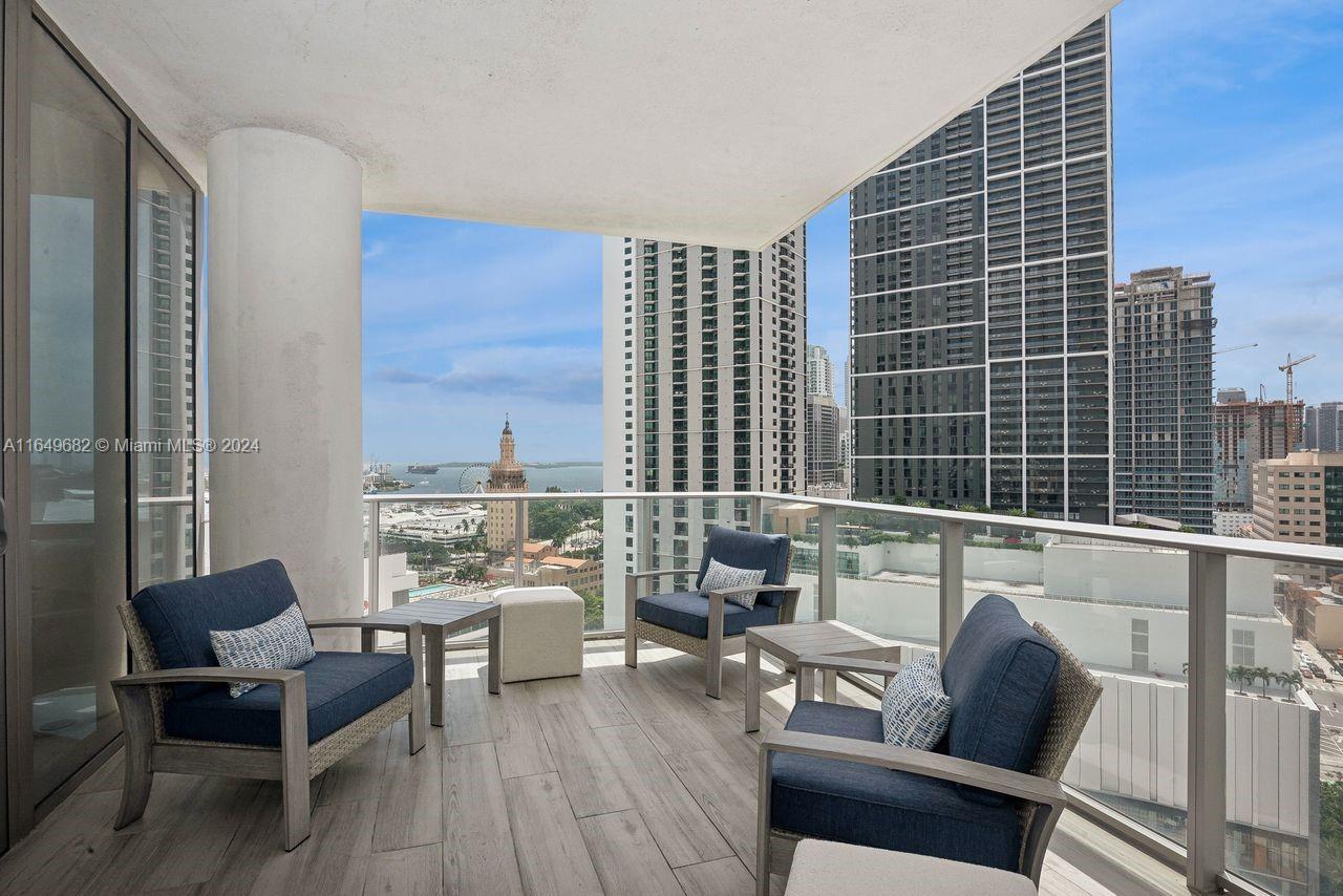 851 NE 1st Ave #1711, Miami FL 33132