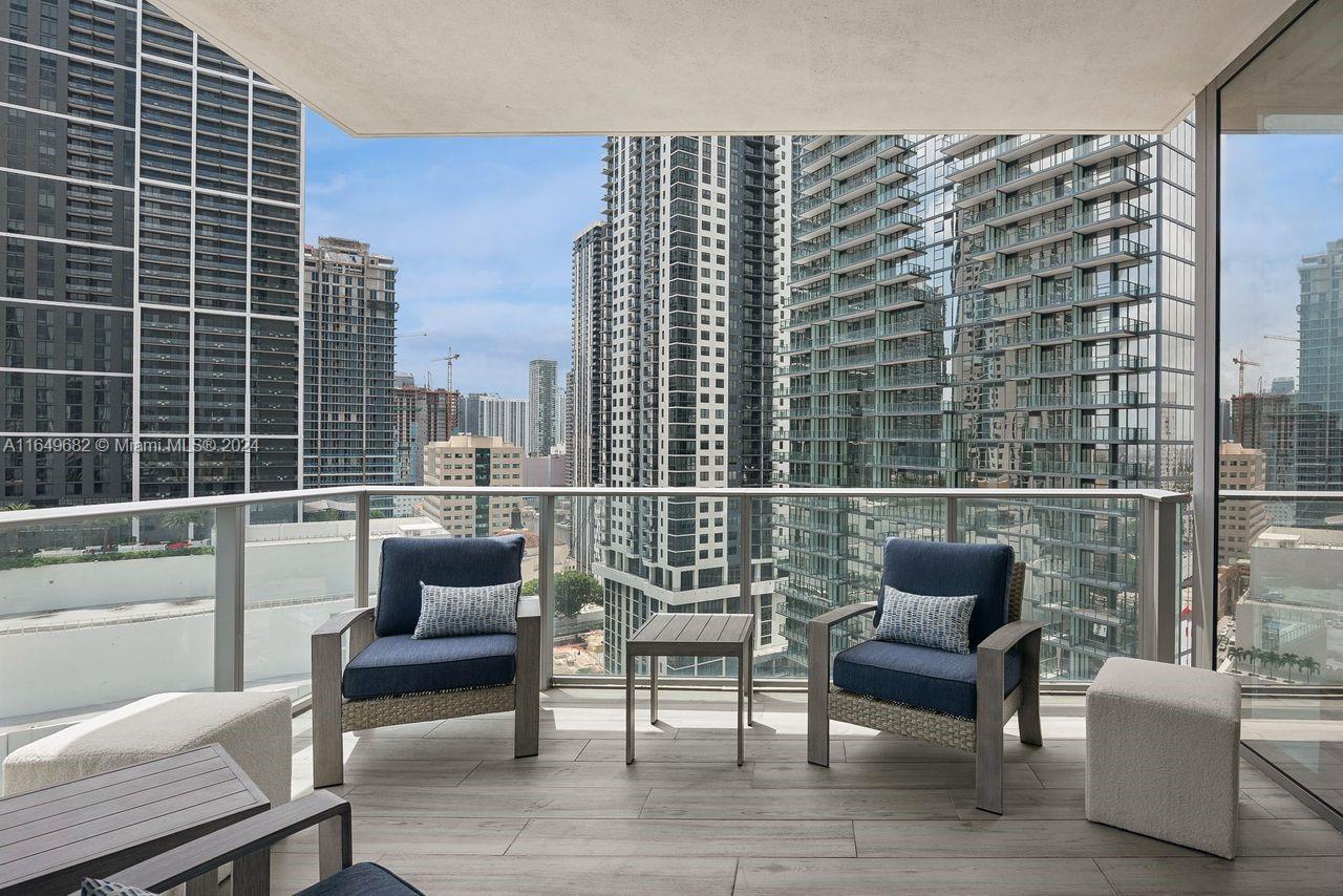 851 NE 1st Ave #1711, Miami FL 33132