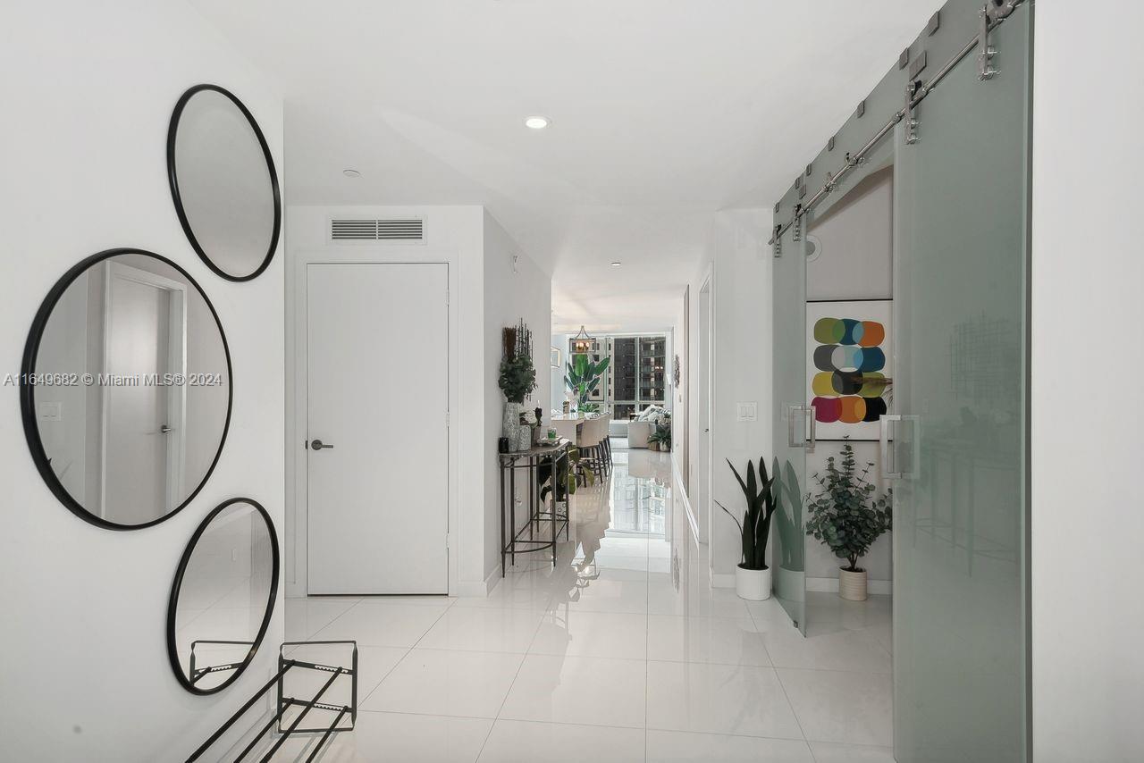 851 NE 1st Ave #1711, Miami FL 33132