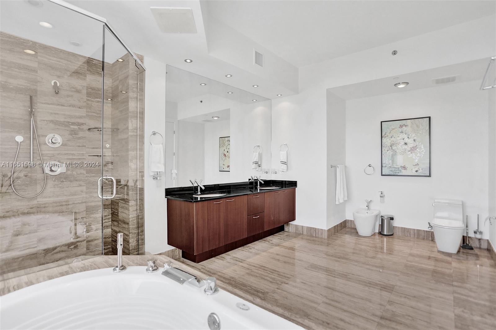16001 Collins Ave #2806, Sunny Isles Beach FL 33160