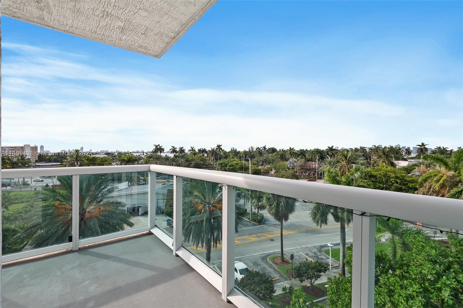 7900 Harbor Island Dr #513, North Bay Village FL 33141