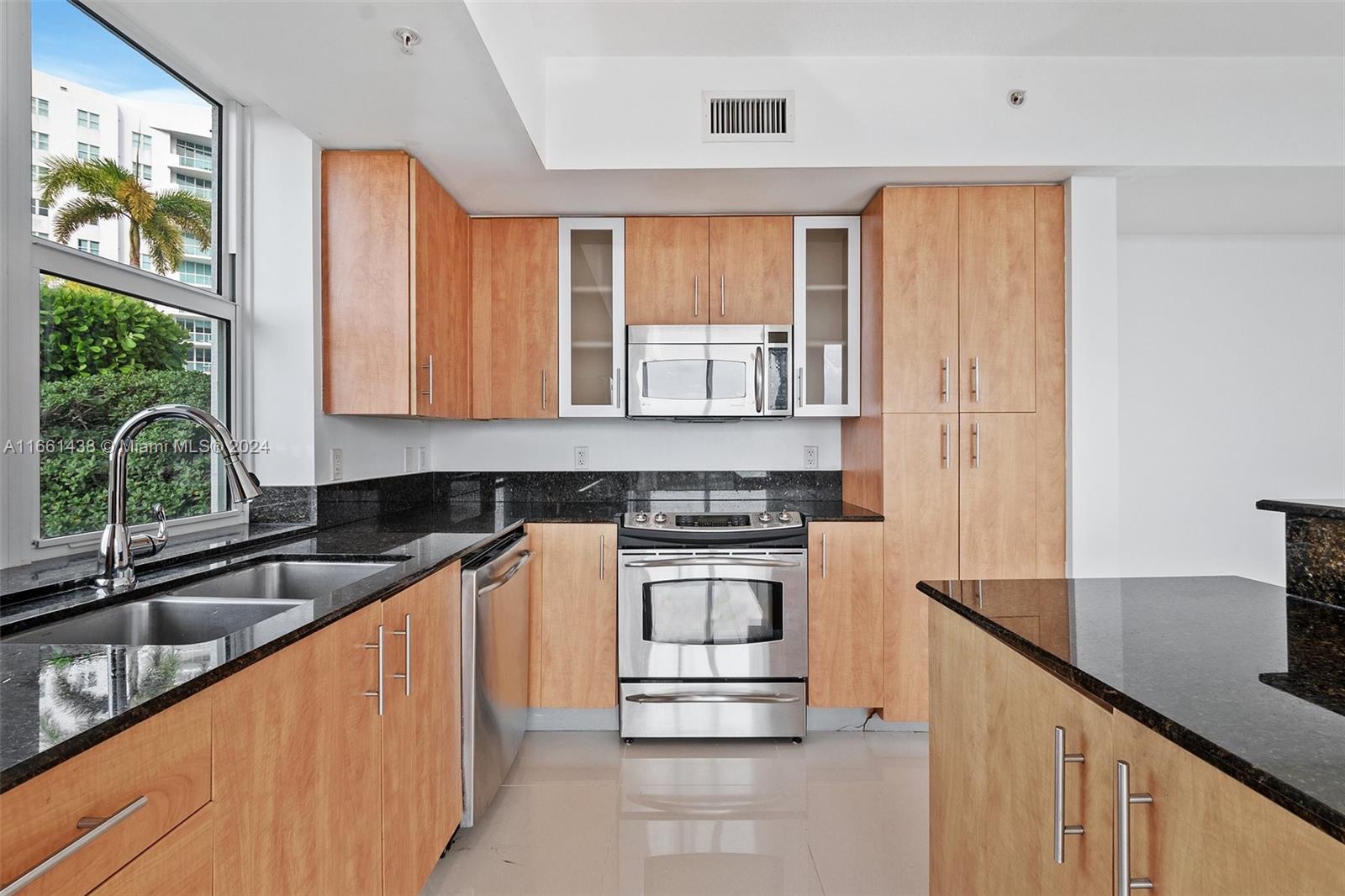 7900 Harbor Island Dr #513, North Bay Village FL 33141