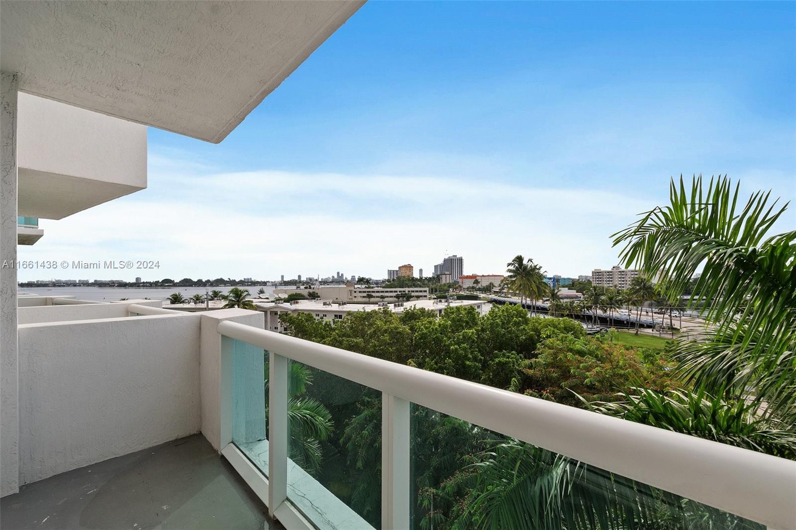 7900 Harbor Island Dr #513, North Bay Village FL 33141