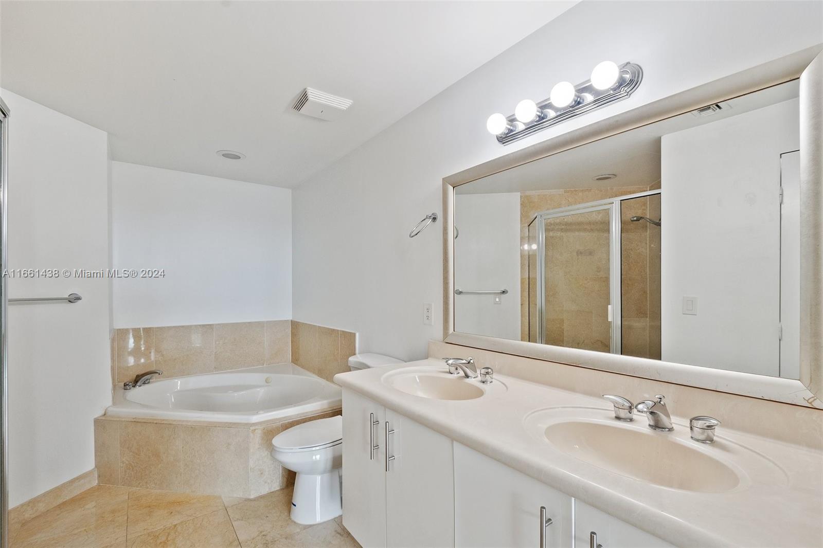 7900 Harbor Island Dr #513, North Bay Village FL 33141