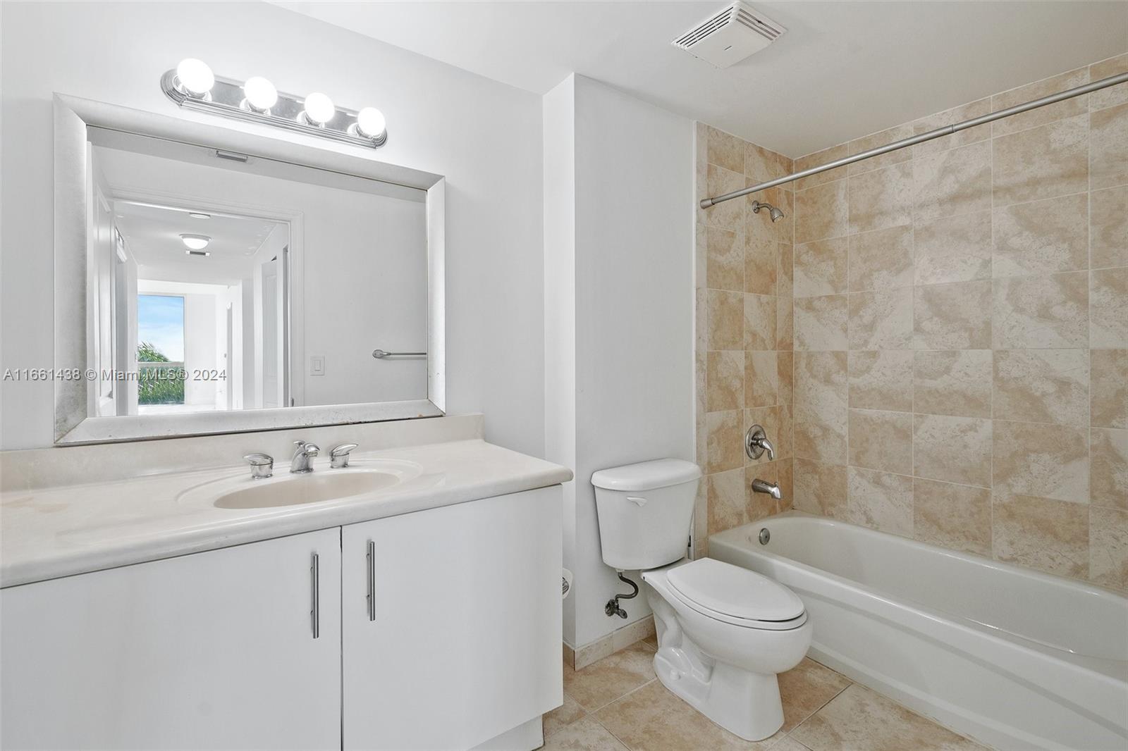 7900 Harbor Island Dr #513, North Bay Village FL 33141