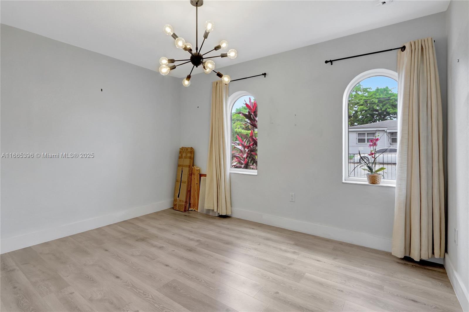 1359 SW 11th St