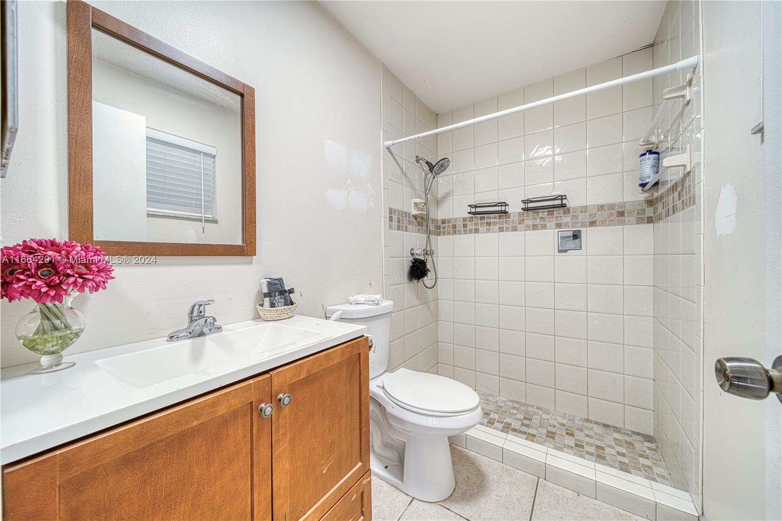 1211 NW 96th Ter