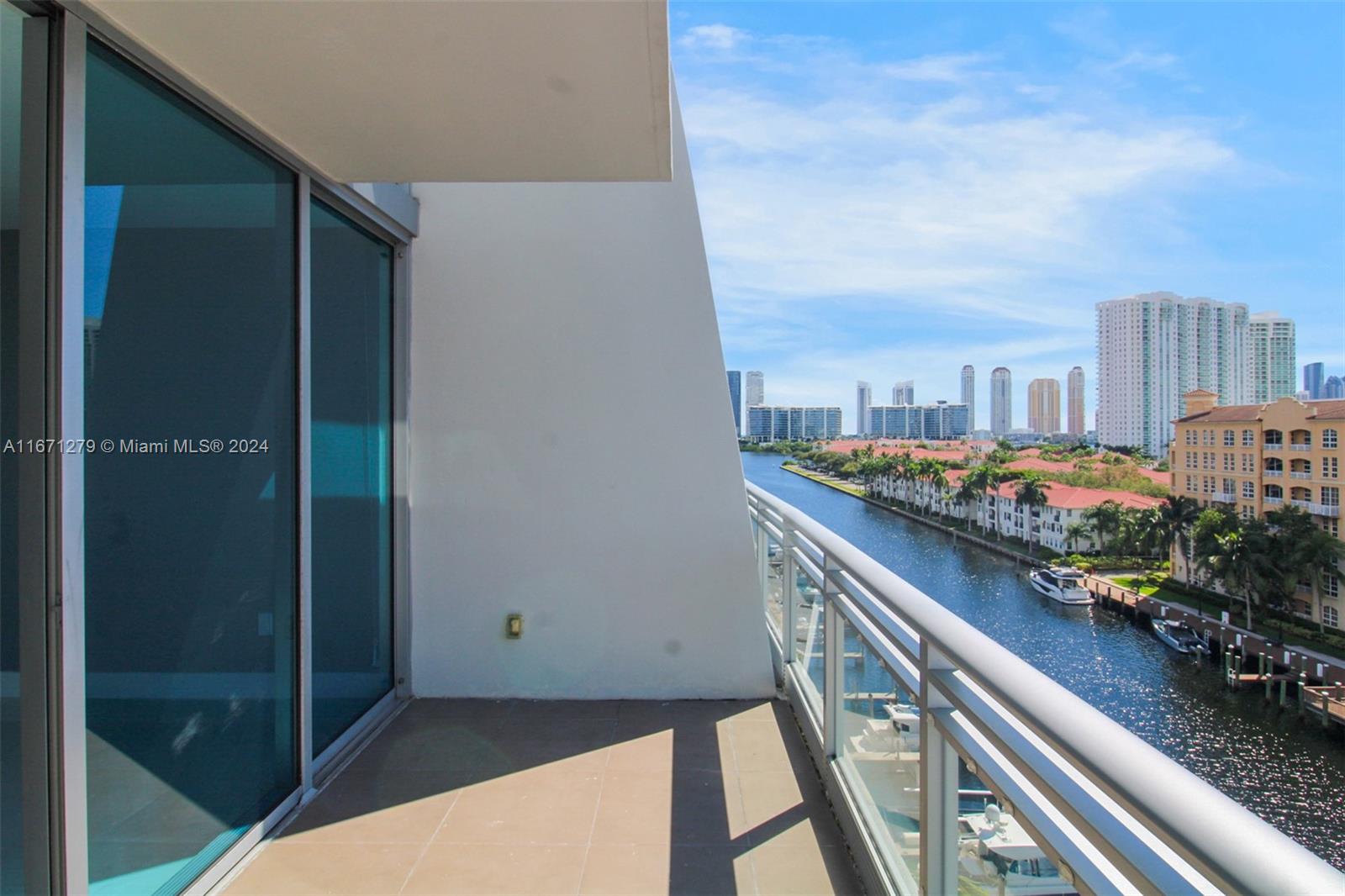 2950 NE 188th St #516, Aventura FL 33180