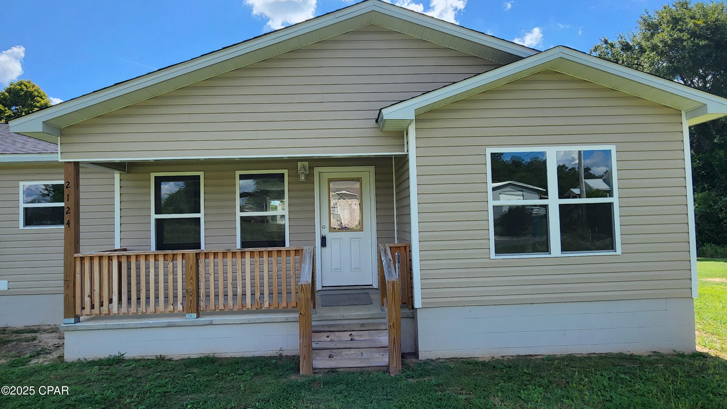 Image 3 For 2124 Aaron Avenue