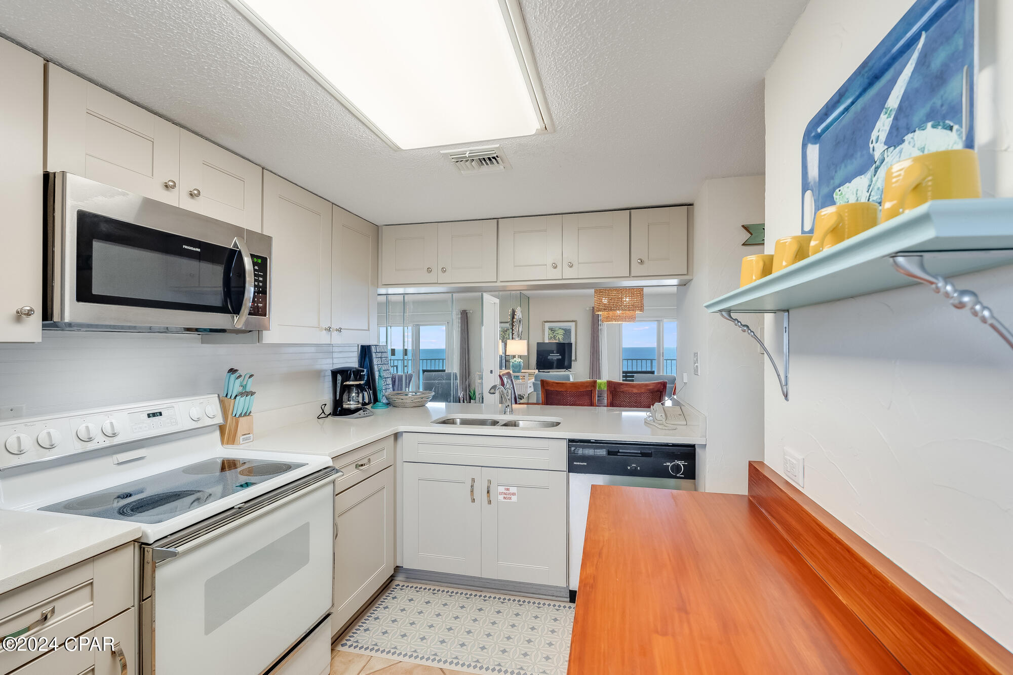 Image 14 For 4425 Thomas Drive 707