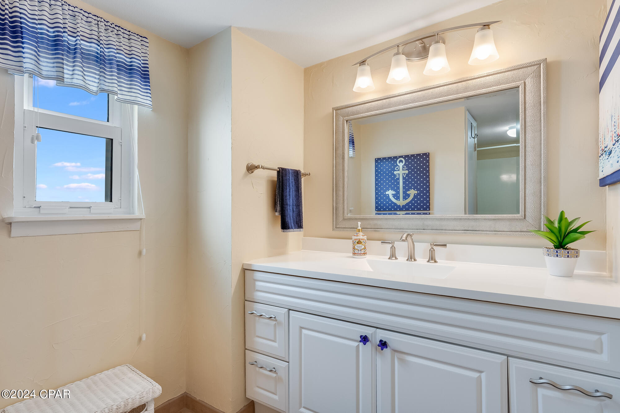 Image 33 For 4425 Thomas Drive 707
