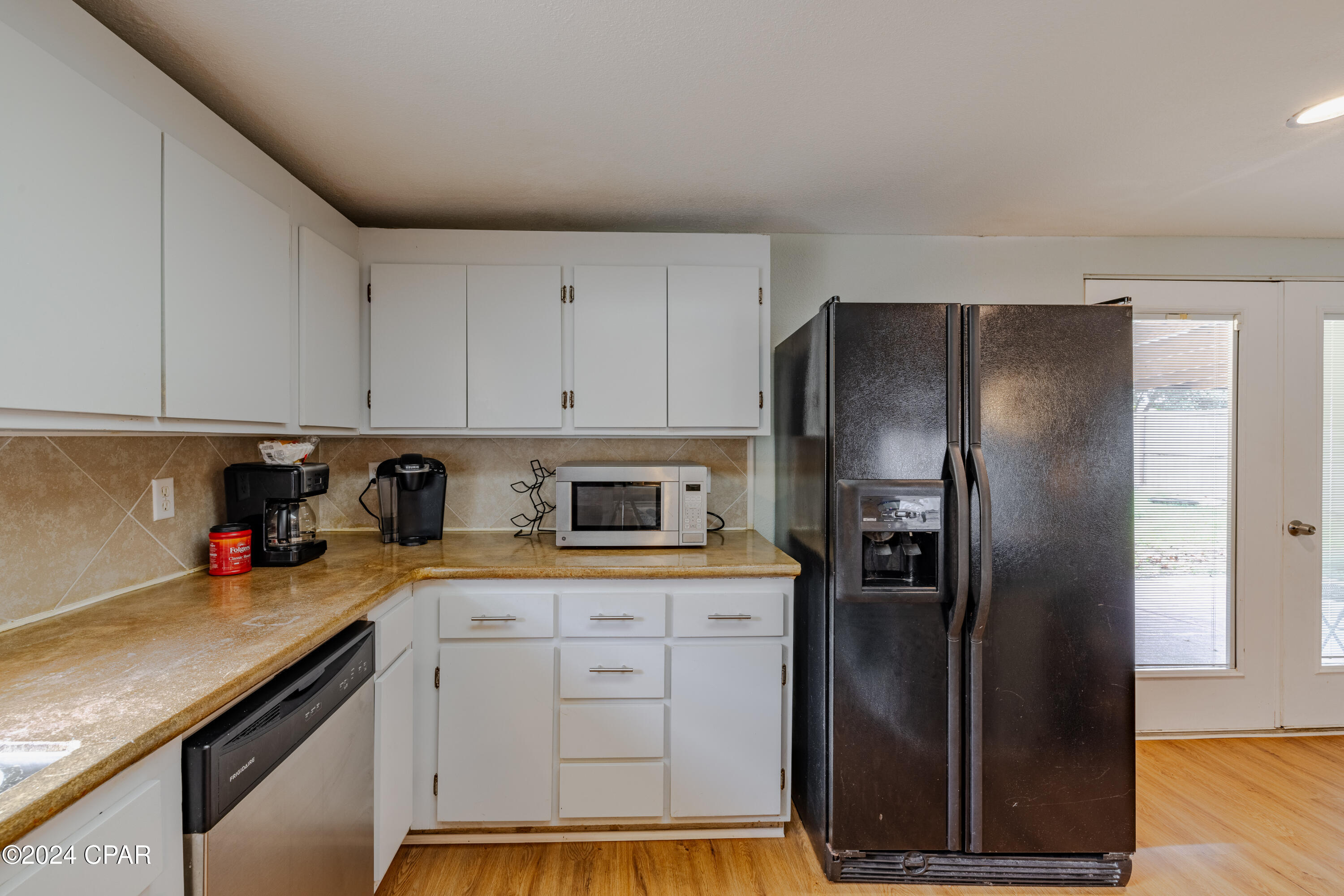 Image 12 For 5818 Hilltop Avenue
