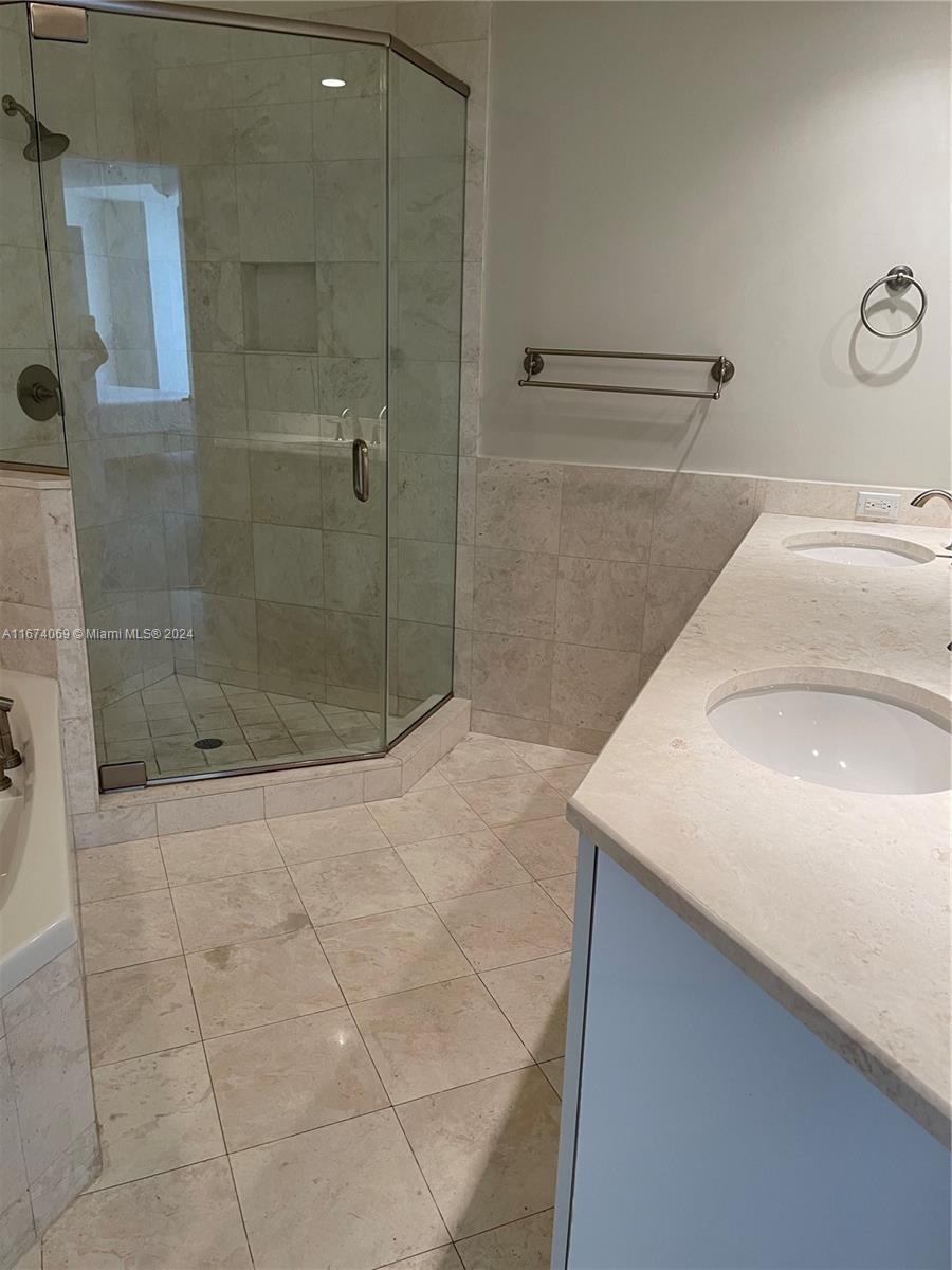 901 Brickell Key Blvd #1103, Miami FL 33131