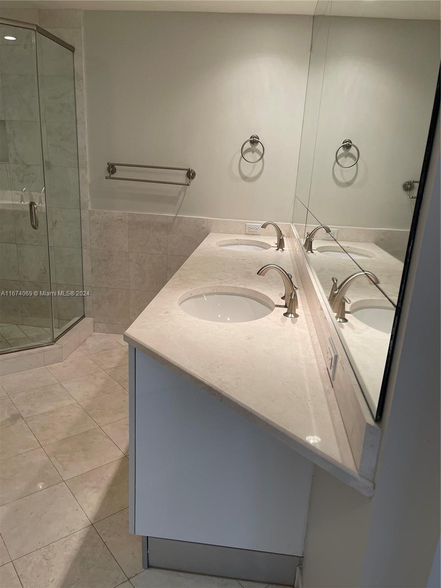 901 Brickell Key Blvd #1103, Miami FL 33131