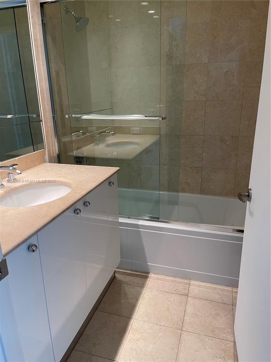 901 Brickell Key Blvd #1103, Miami FL 33131