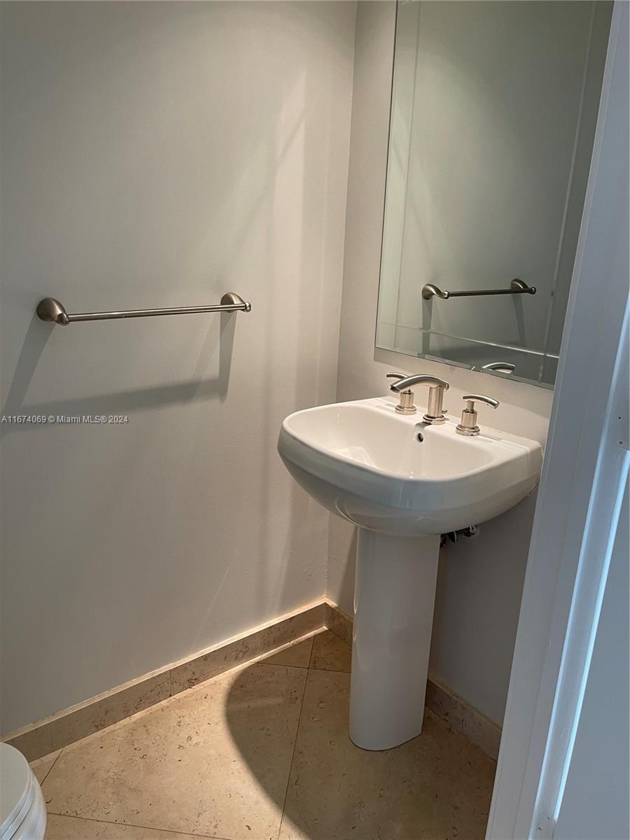 901 Brickell Key Blvd #1103, Miami FL 33131