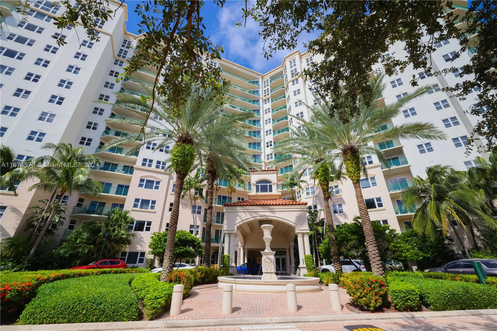 19900 E Country Club Dr #307, Aventura FL 33180