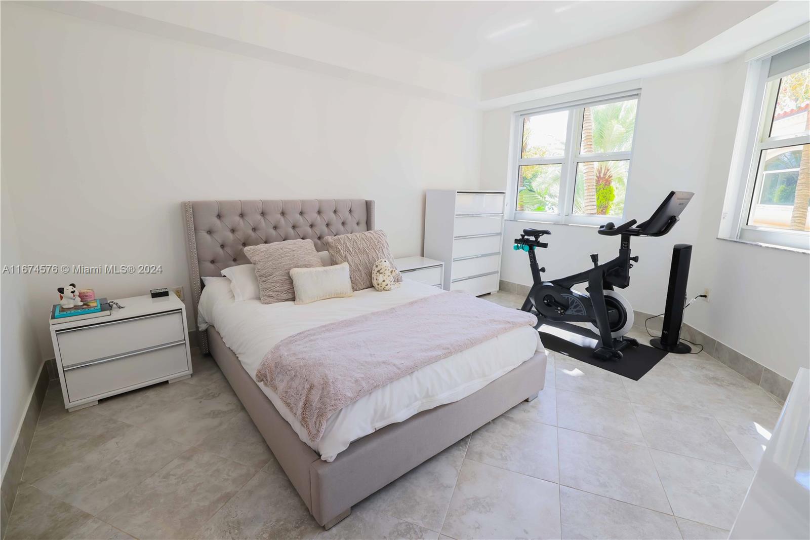 19900 E Country Club Dr #307, Aventura FL 33180