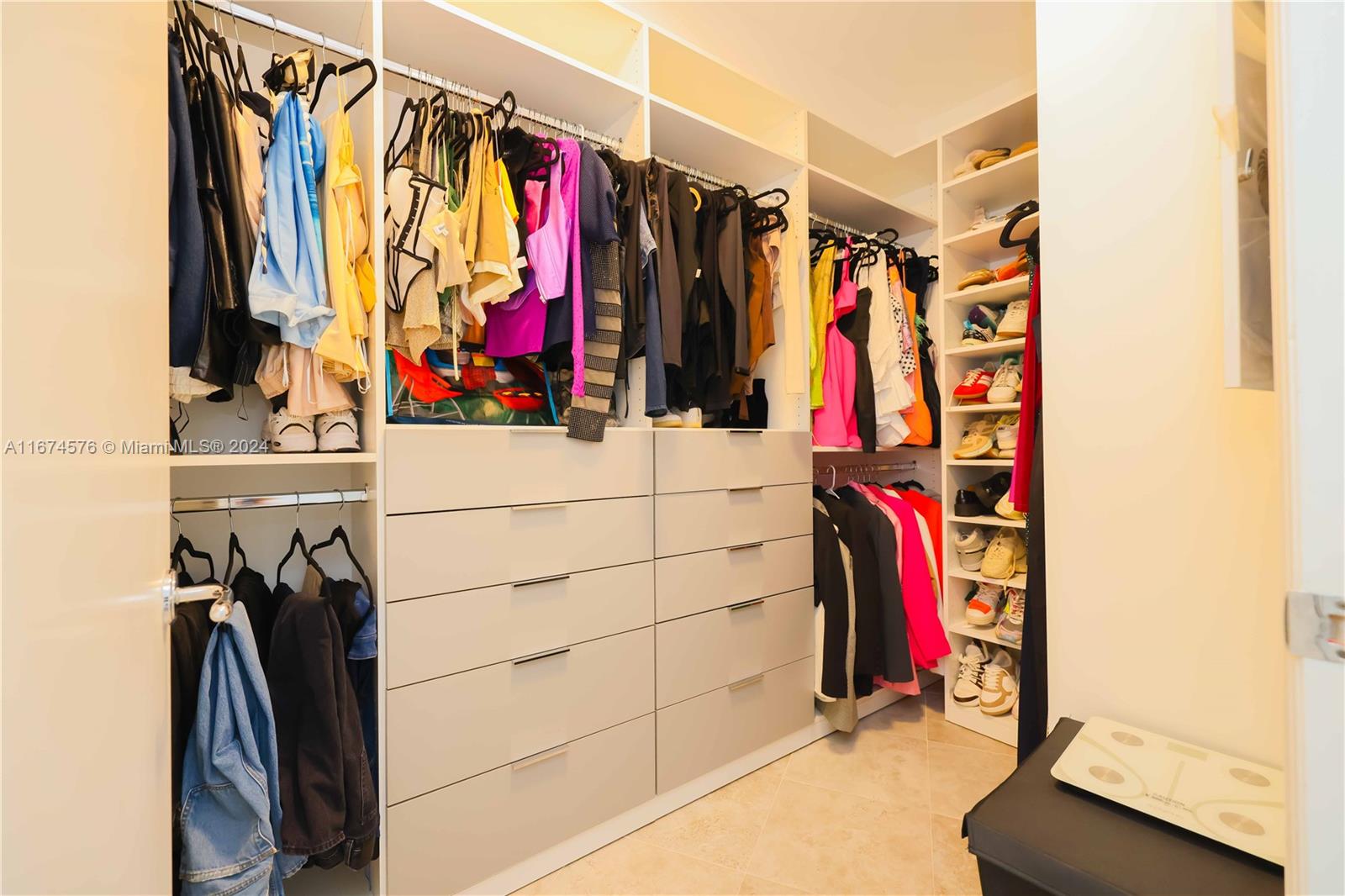 19900 E Country Club Dr #307, Aventura FL 33180