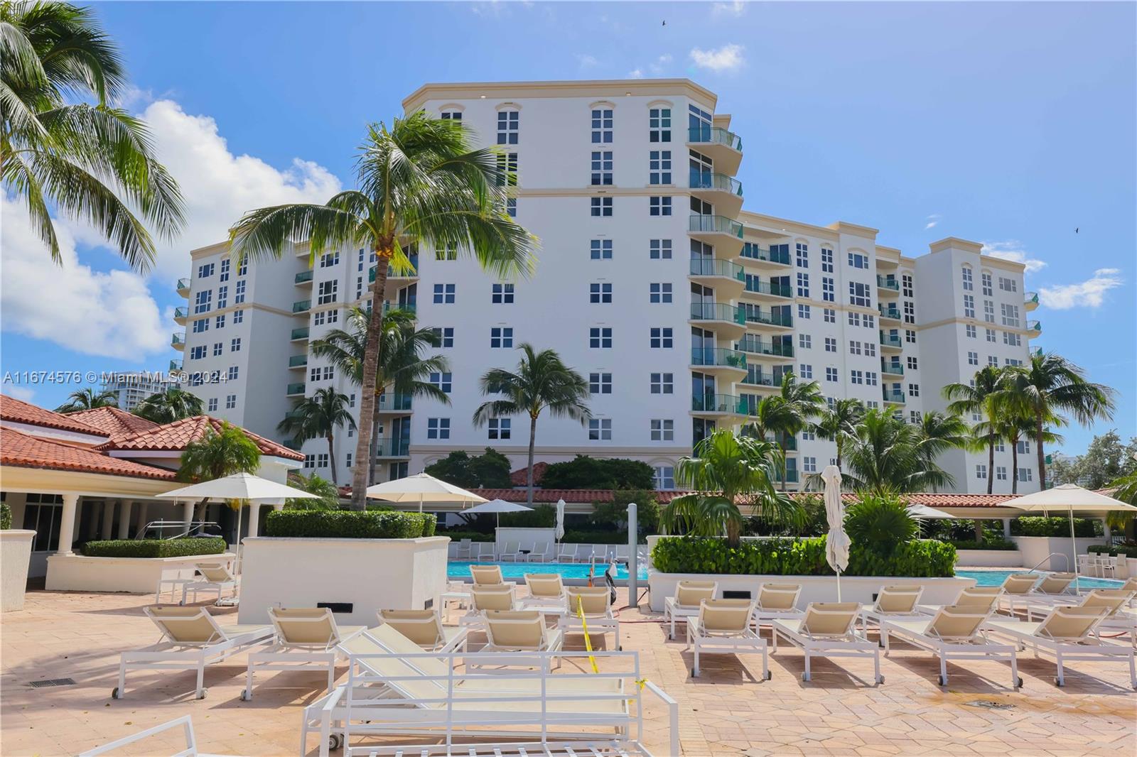 19900 E Country Club Dr #307, Aventura FL 33180