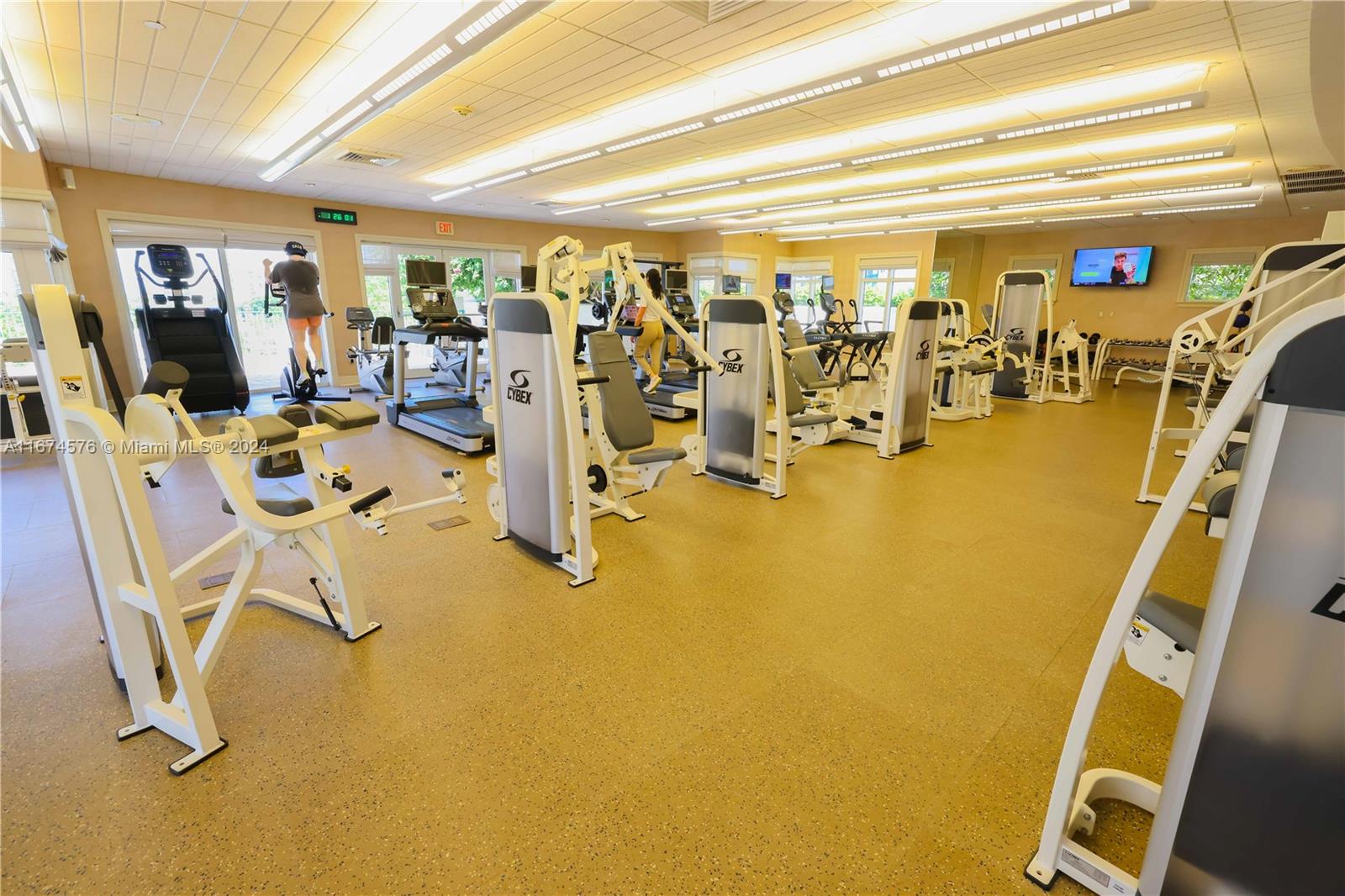 19900 E Country Club Dr #307, Aventura FL 33180