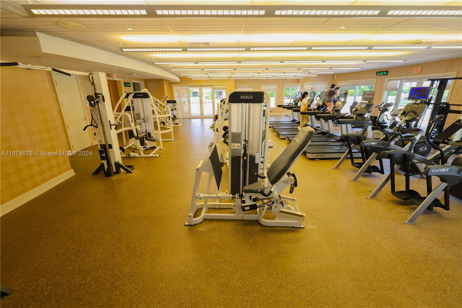 19900 E Country Club Dr #307, Aventura FL 33180