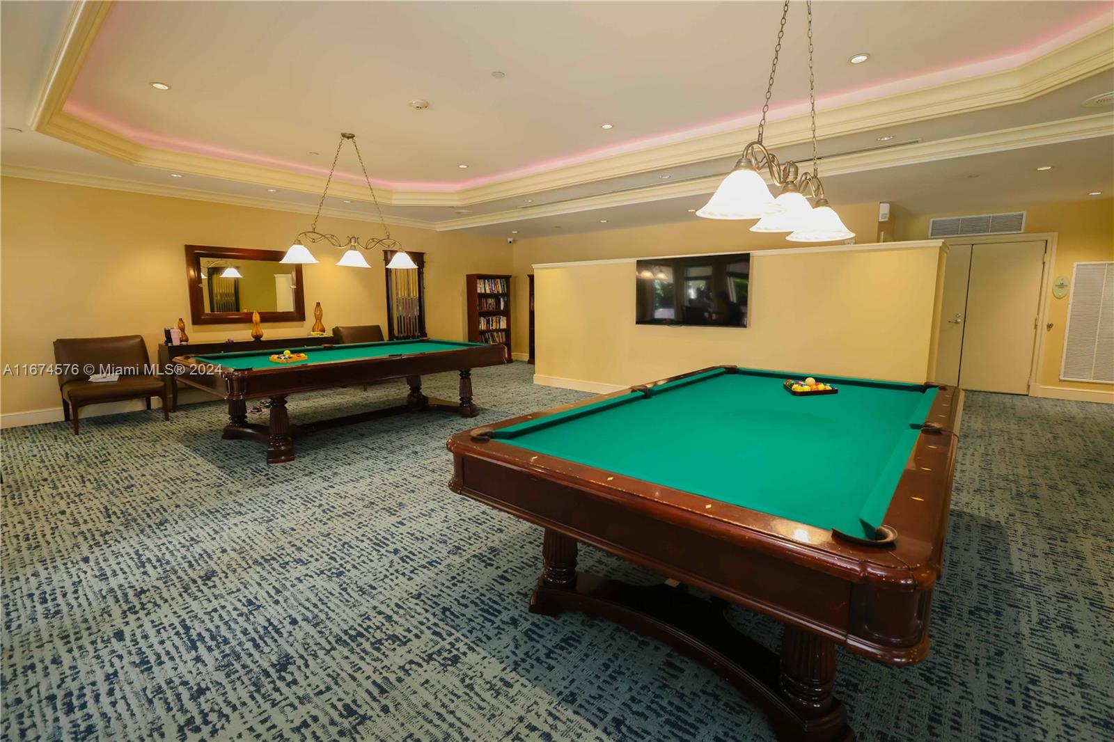 19900 E Country Club Dr #307, Aventura FL 33180