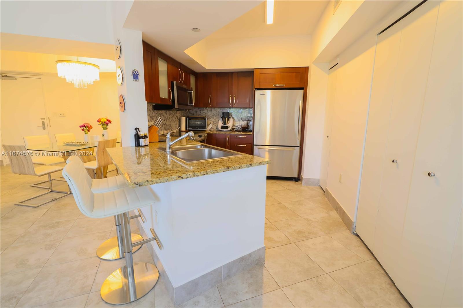 19900 E Country Club Dr #307, Aventura FL 33180