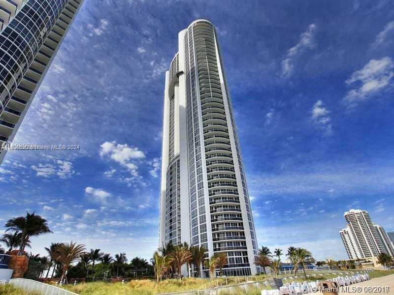 Apartamento para Alugar em Sunny Isles Beach, FL